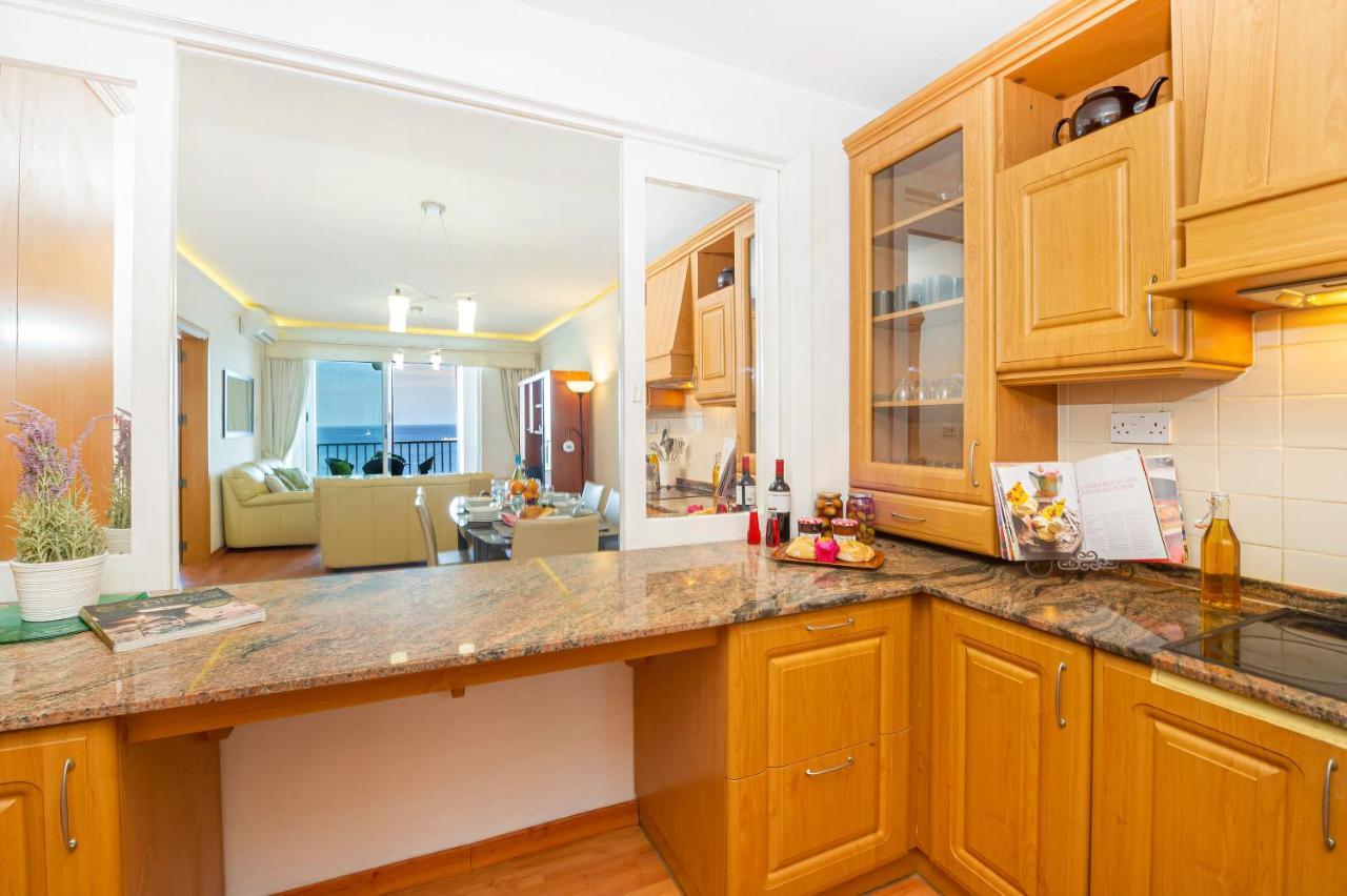 Spinola Bay Top Floor Seafront 3 Bedroom Apartment With Panoramic Sea Views - By Getawaysmalta Saint Julian's Exterior photo